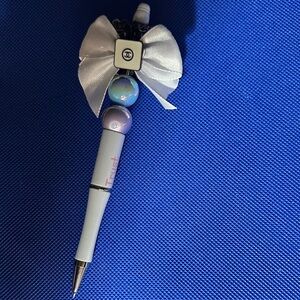 White Bow Pen with Blue Accents